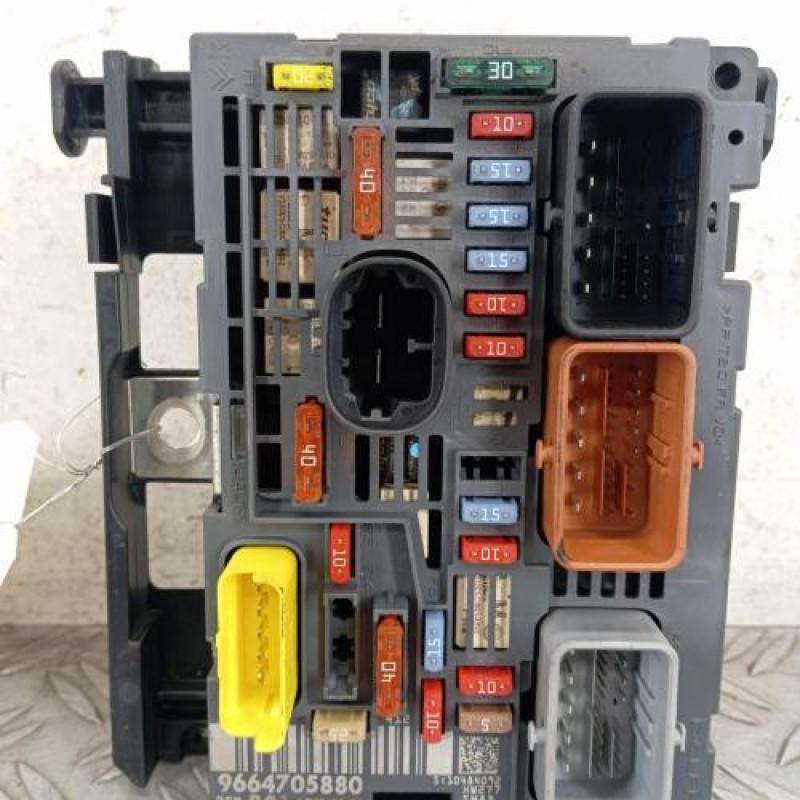 Boitier servitude moteur (BSM) CITROEN C4 PICASSO 1 Boitier servitude moteur (BSM) CITROEN C4 PICASSO 1