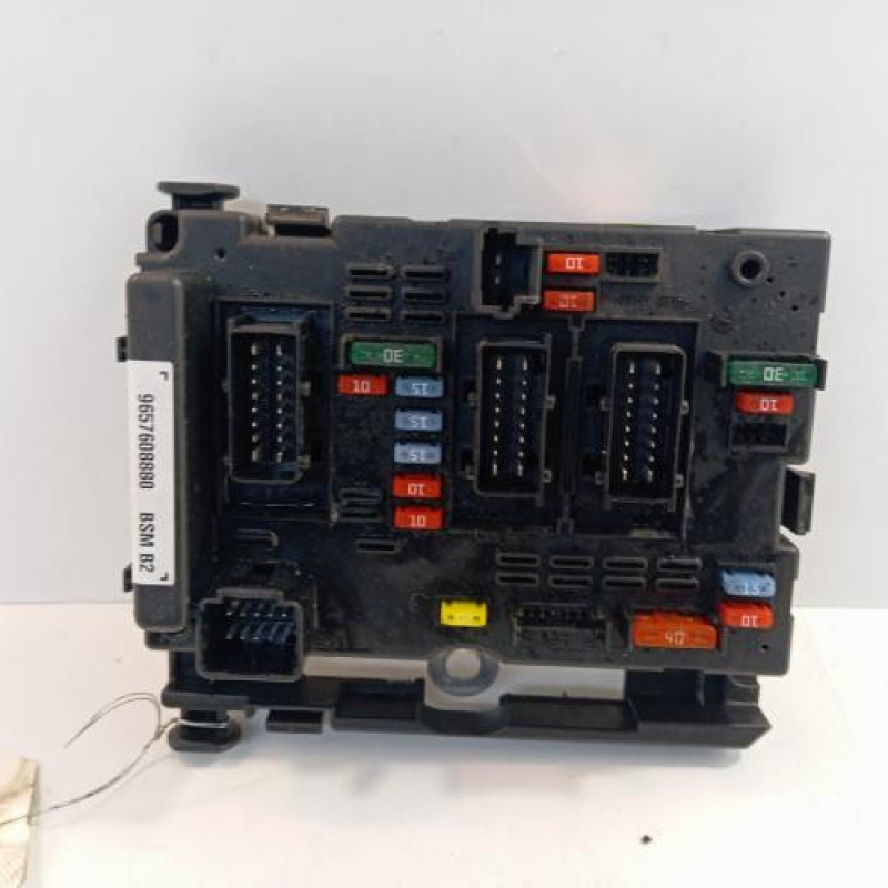 Boitier servitude moteur (BSM) PEUGEOT 206 Boitier servitude moteur (BSM) PEUGEOT 206