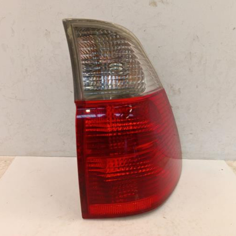 Feu arriere principal droit (feux) BMW X5 E53 Feu arriere principal droit (feux) BMW X5 E53