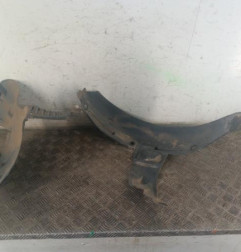 Pare boue avant gauche RENAULT CLIO 2