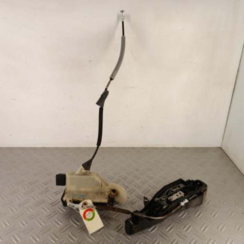 Serrure avant gauche CITROEN C4 2 Serrure avant gauche CITROEN C4 2