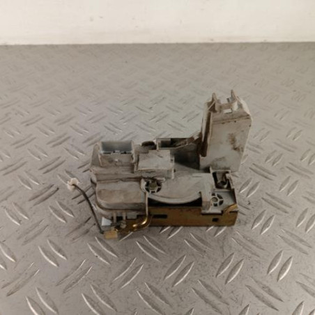 Serrure avant droit PEUGEOT 307