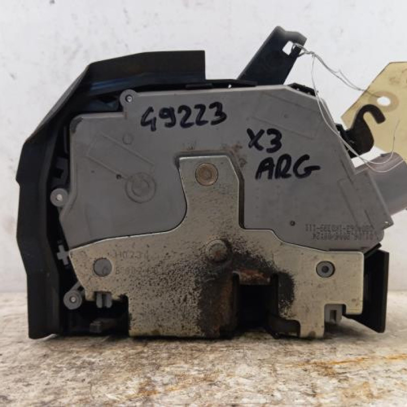 Serrure arriere gauche BMW X5 E53 Serrure arriere gauche BMW X5 E53