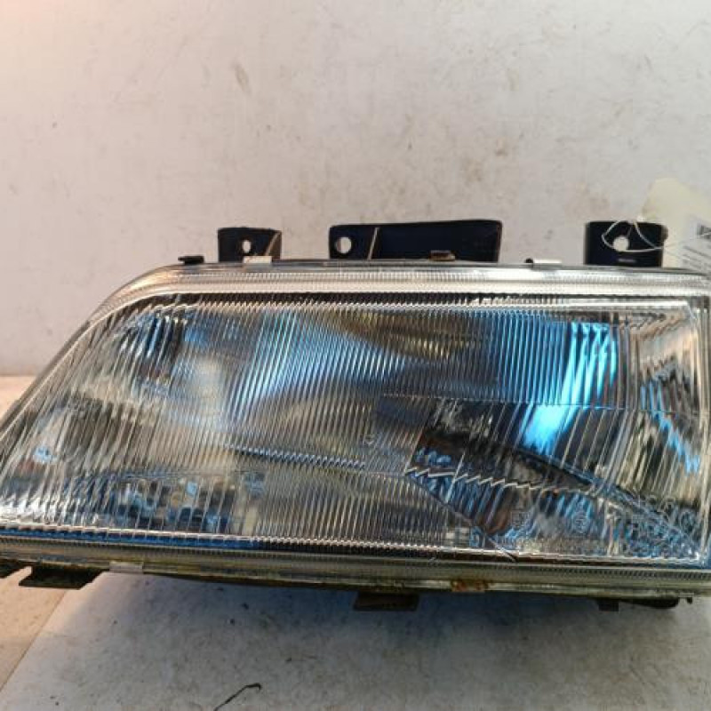 Optique avant principal gauche (feux)(phare) PEUGEOT 405
