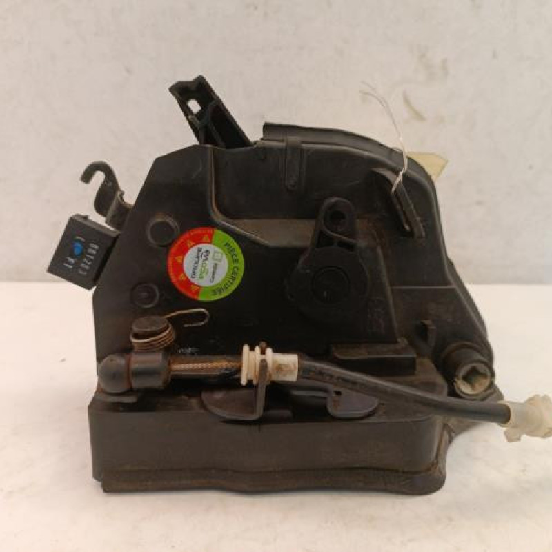 Serrure avant gauche BMW X5 E53 Serrure avant gauche BMW X5 E53