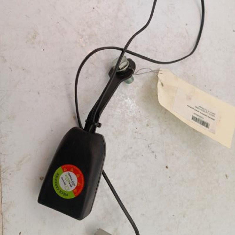 Attache ceinture avant gauche IVECO DAILY 6