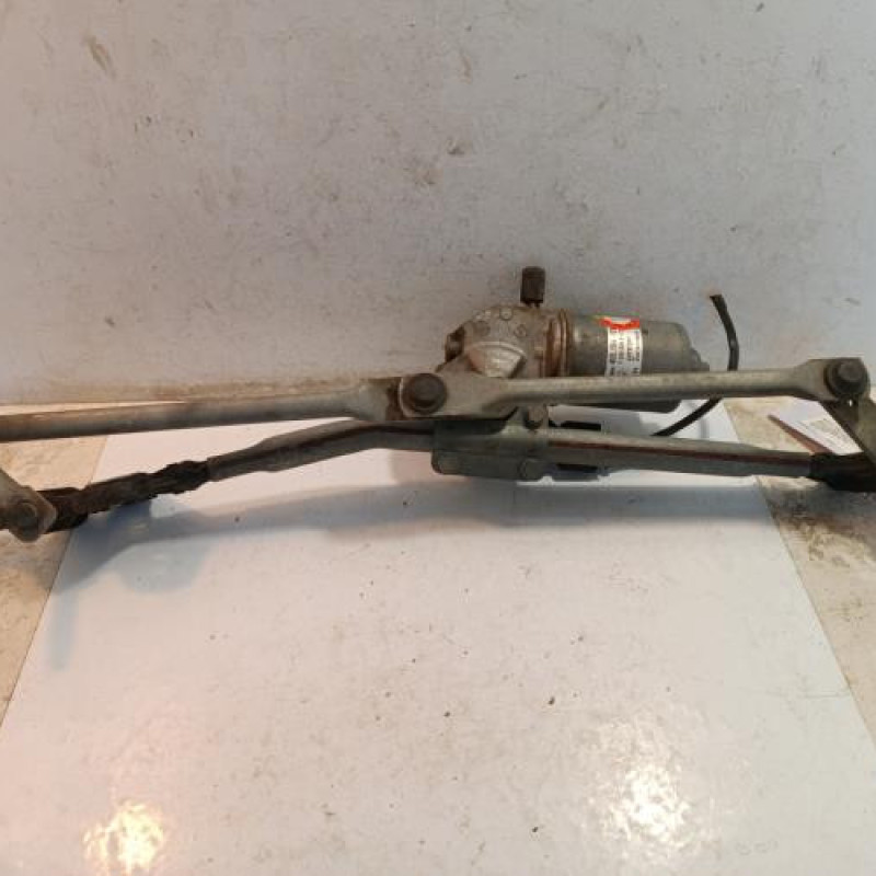 Moteur essuie glace avant BMW X5 E70 Moteur essuie glace avant BMW X5 E70