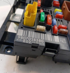 Boitier servitude moteur (BSM) PEUGEOT 3008 1