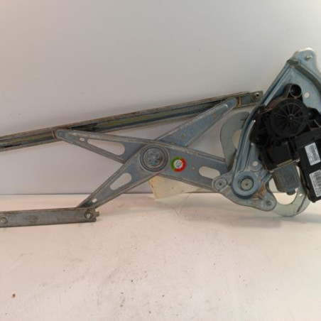 Moteur essuie glace avant gauche RENAULT SCENIC 3 Photo n°1