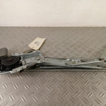 Leve vitre electrique avant droit TOYOTA YARIS 1 Photo n°1