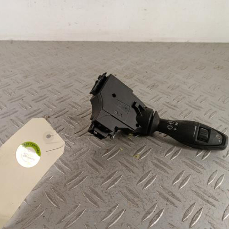 Commodo d'essuie glaces FORD FIESTA 6 Commodo d'essuie glaces FORD FIESTA 6