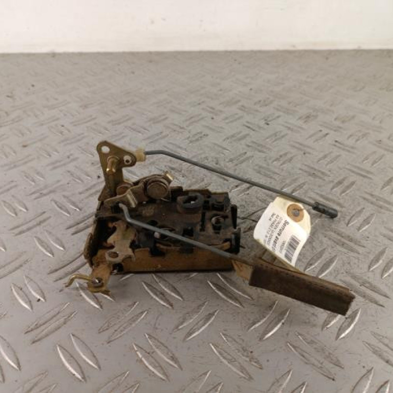 Serrure avant droit CITROEN AX