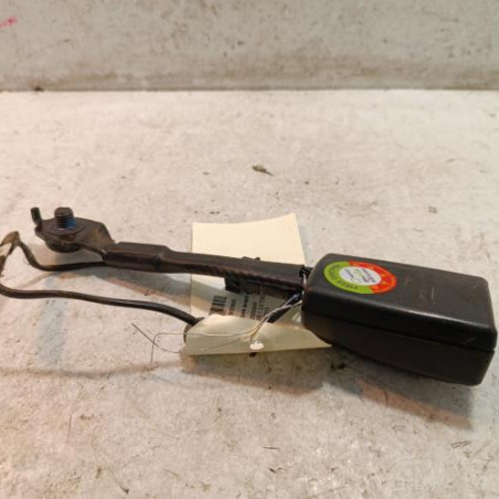 Attache ceinture avant droit FORD KUGA 2
