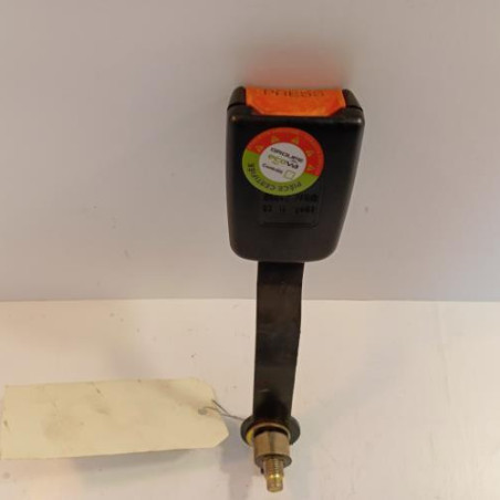 Attache ceinture avant gauche NISSAN TERRANO 2