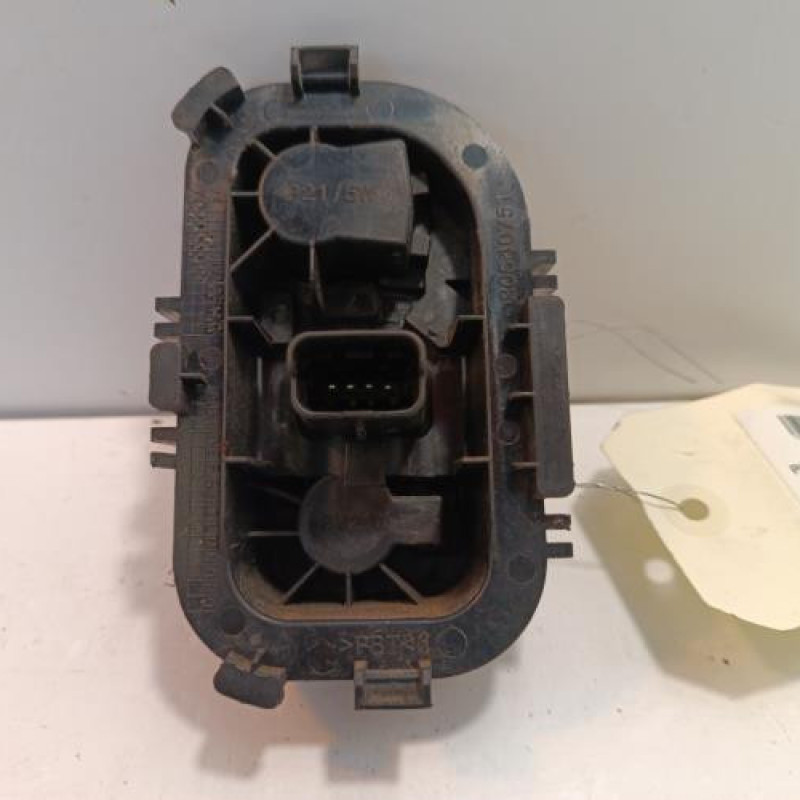 Platine feu arriere gauche RENAULT CLIO 4 Platine feu arriere gauche RENAULT CLIO 4