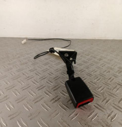 Attache ceinture arriere gauche PEUGEOT 3008 1