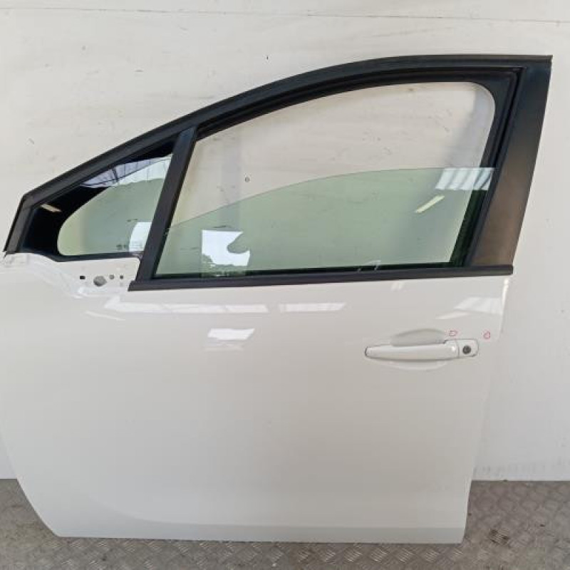 Porte avant gauche PEUGEOT 208 1