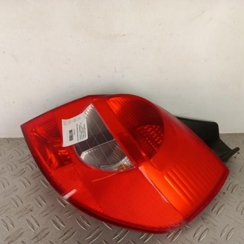 Feu arriere principal droit (feux) RENAULT CLIO 3 Feu arriere principal droit (feux) RENAULT CLIO 3