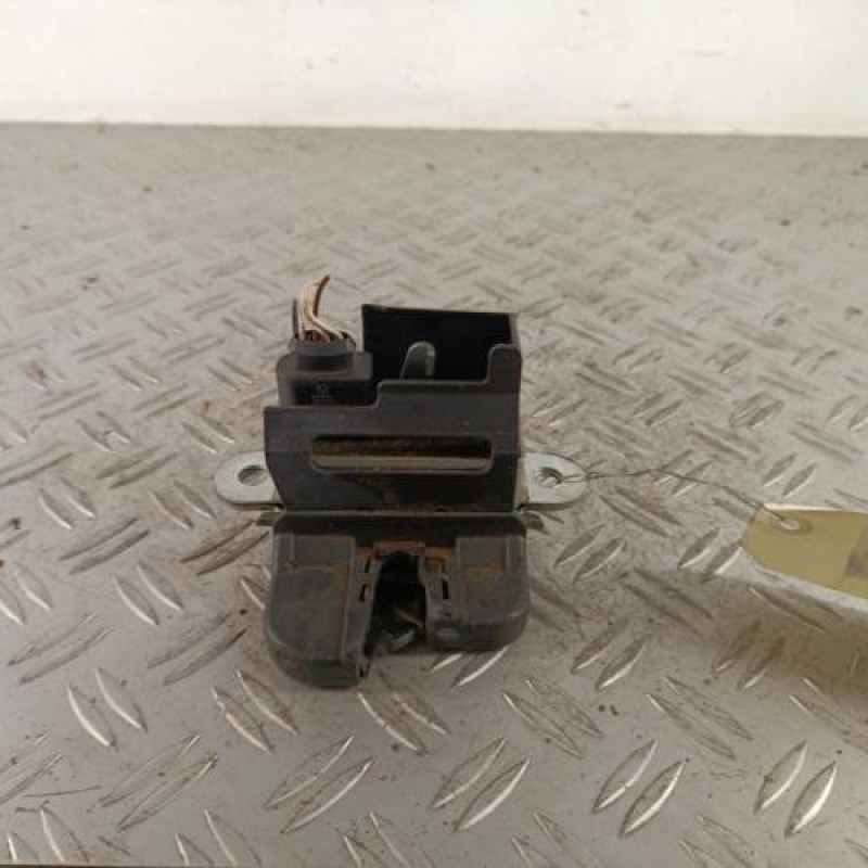 Serrure de hayon VOLKSWAGEN GOLF PLUS