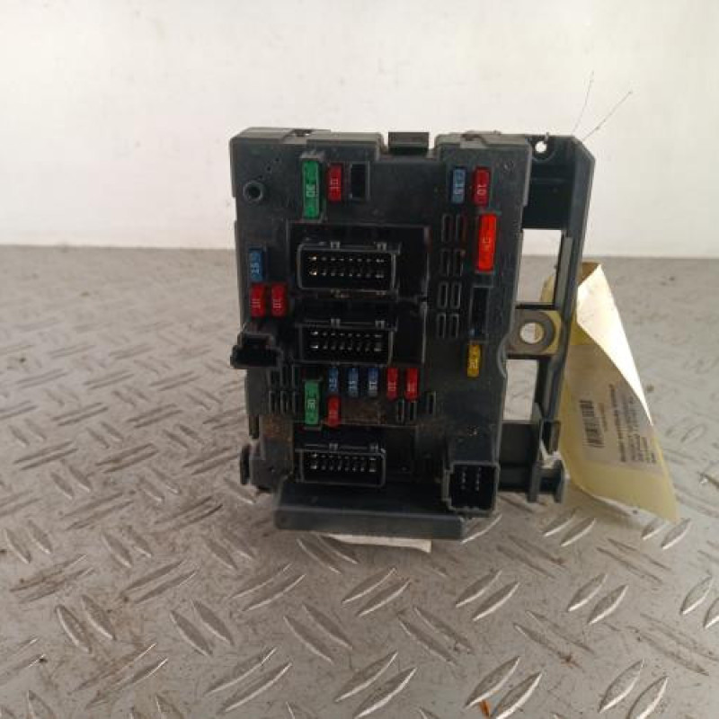 Boitier servitude moteur (BSM) PEUGEOT 206