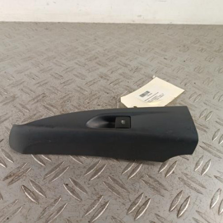 Interrupteur de leve vitre arriere droit OPEL ZAFIRA TOURER C Photo n°1