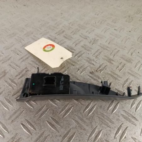 Interrupteur de leve vitre arriere droit OPEL ZAFIRA TOURER C