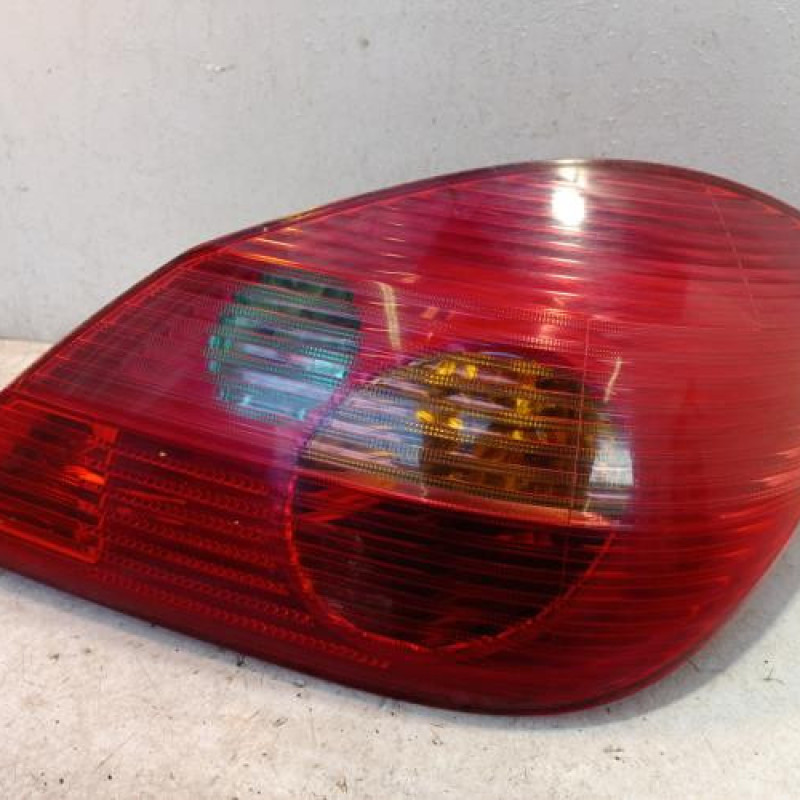 Feu arriere principal droit (feux) OPEL TIGRA 2 Feu arriere principal droit (feux) OPEL TIGRA 2