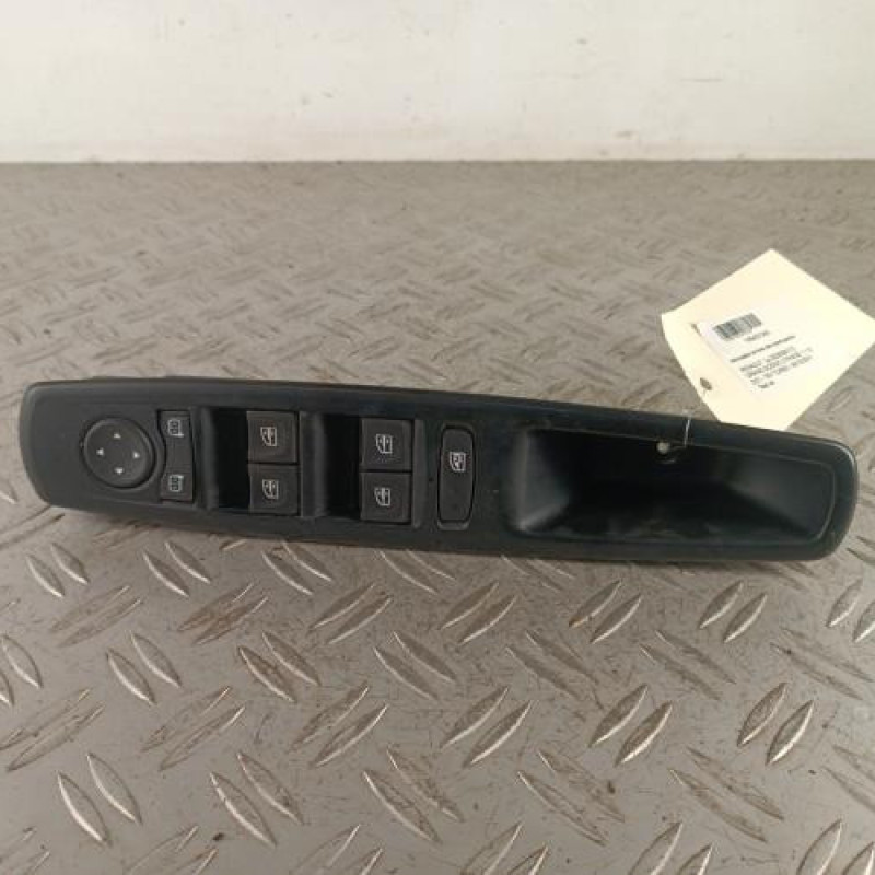 Interrupteur de leve vitre avant gauche RENAULT GRAND SCENIC 3