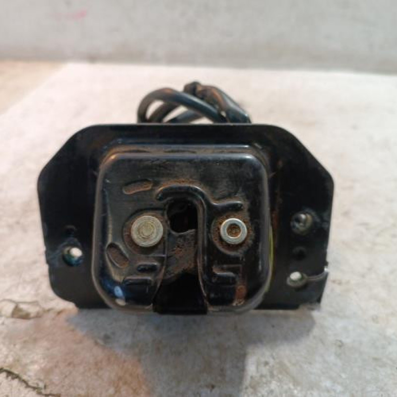 Serrure de hayon FORD KUGA 2