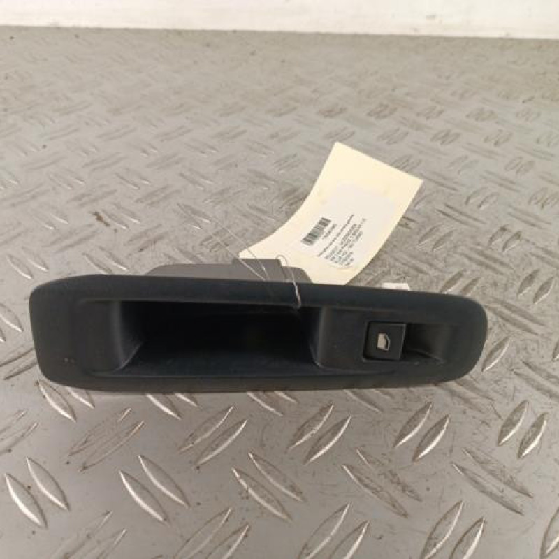 Interrupteur de leve vitre arriere gauche PEUGEOT 308 2 SW