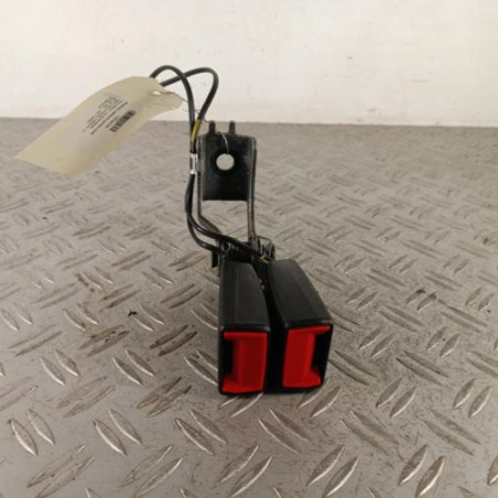 Attache ceinture arriere droit PEUGEOT 308 2 SW