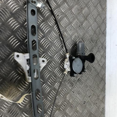 Leve vitre electrique avant gauche SUZUKI SWIFT 4 Photo n°1