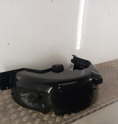 Pare boue arriere droit PEUGEOT 208 1