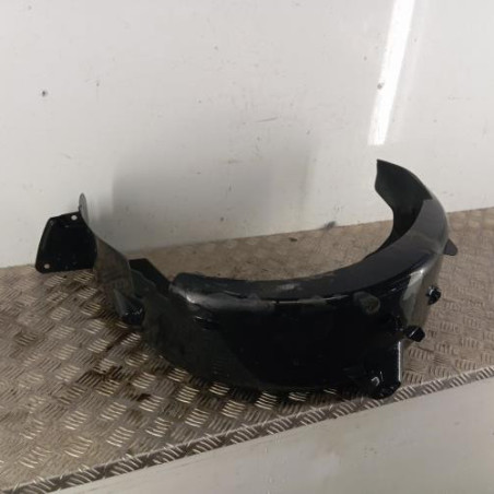 Pare boue arriere gauche PEUGEOT 208 1