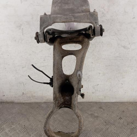 Support pivot avant droit PEUGEOT 407 Photo n°1