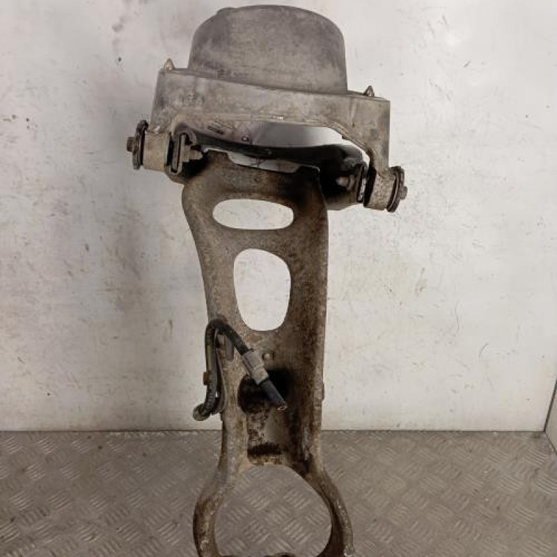 Support pivot avant gauche PEUGEOT 407 Support pivot avant gauche PEUGEOT 407