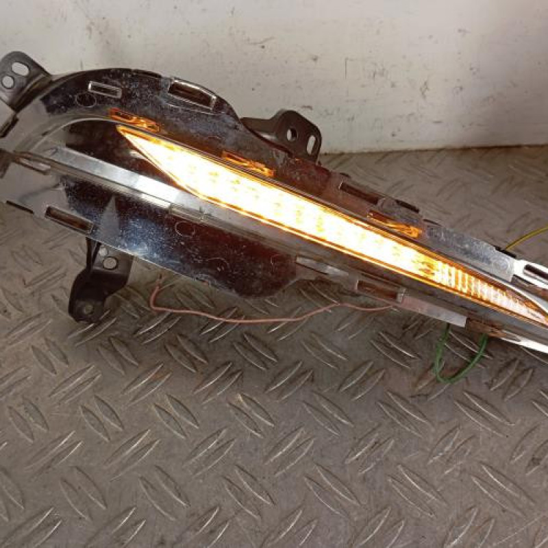 Optique avant secondaire droit (feux)(clignotant) PEUGEOT 308 2 SW