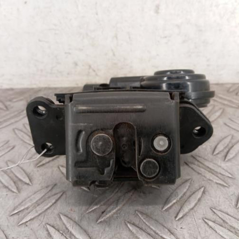 Serrure de hayon TOYOTA AURIS 1 Serrure de hayon TOYOTA AURIS 1
