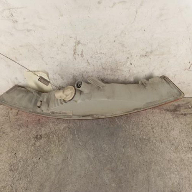 Optique avant secondaire gauche (feux)(clignotant) RENAULT TRAFIC 2