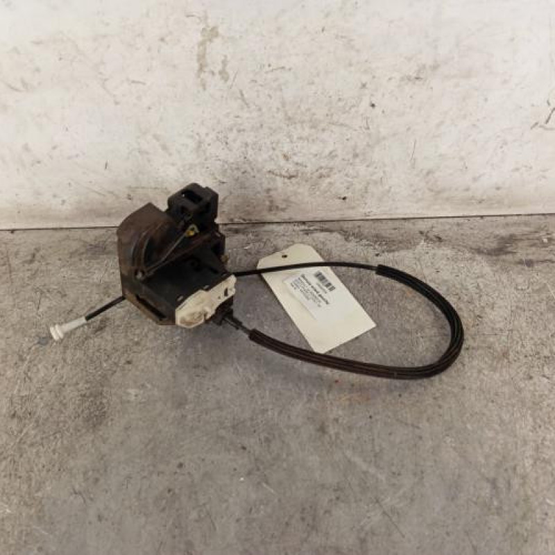 Serrure avant gauche RENAULT CLIO 2 Serrure avant gauche RENAULT CLIO 2