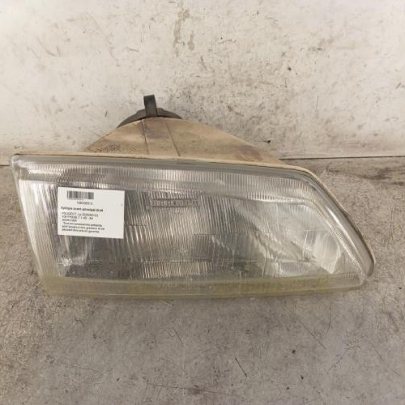 Optique avant principal droit (feux)(phare) PEUGEOT 106