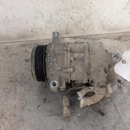 Compresseur clim BMW SERIE 1 E87 Photo n°1