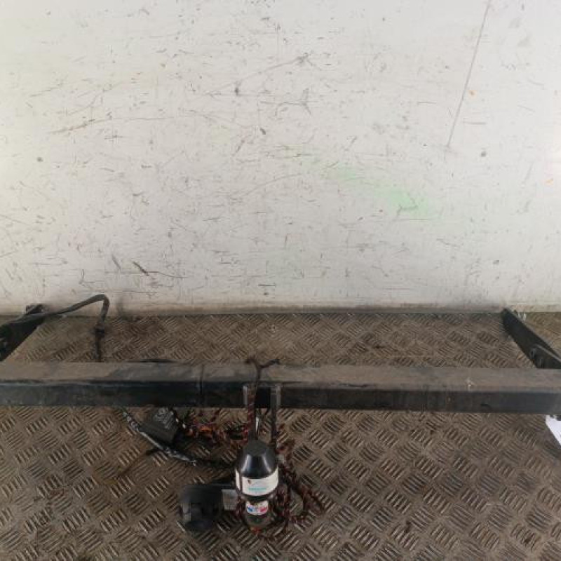 Attelage (boule de remorquage) VOLKSWAGEN GOLF 7