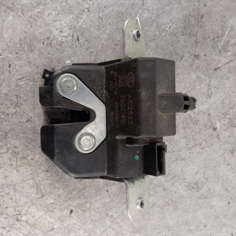 Serrure de hayon OPEL CORSA E