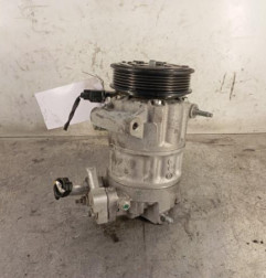Compresseur clim FORD FIESTA 7 Photo n°1
