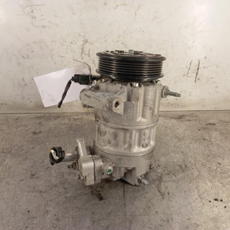 Compresseur clim FORD FIESTA 7 Photo n°1
