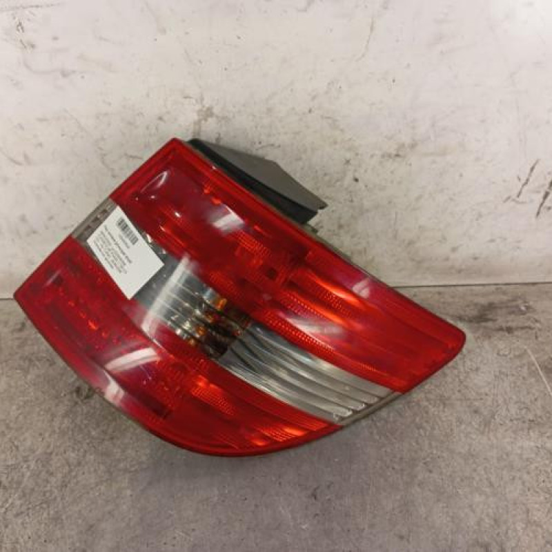Feu arriere principal droit (feux) MERCEDES CLASSE B 245 Feu arriere principal droit (feux) MERCEDES CLASSE B 245