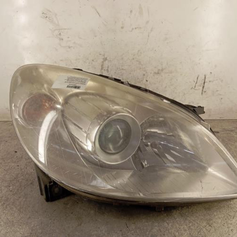 Optique avant principal droit (feux)(phare) MERCEDES CLASSE B 245