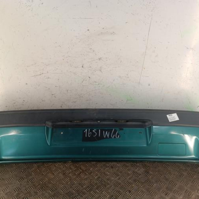 Pare choc arriere PEUGEOT 106