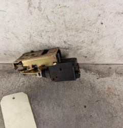 Serrure arriere droit PEUGEOT 106